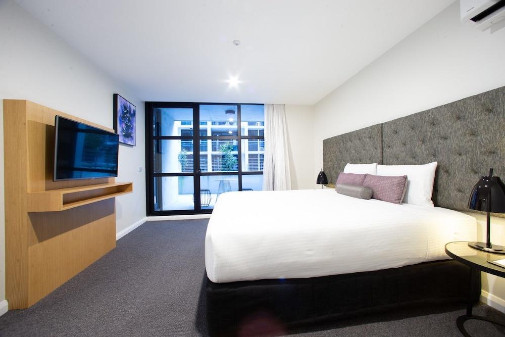 Avenue Hotel Canberra Exteriör bild