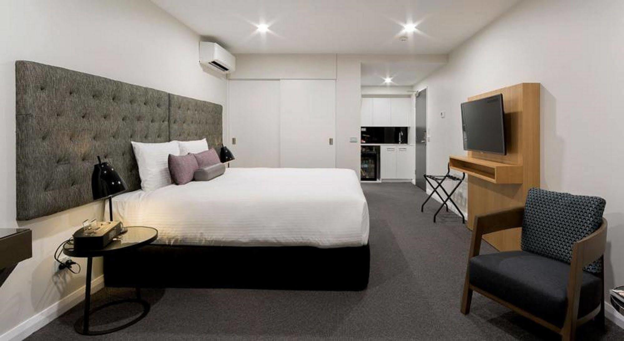 Avenue Hotel Canberra Exteriör bild